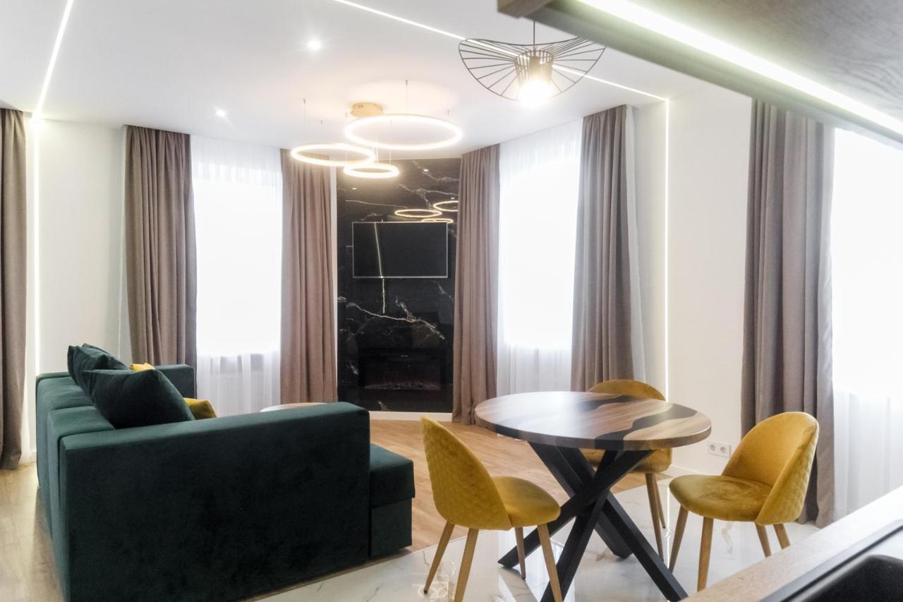 Vip Центр Львова Джакузі Камін Площа Ринок Exterior foto